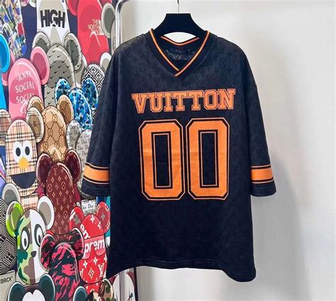 set pittore louis vuitton|Louis Vuitton football player.